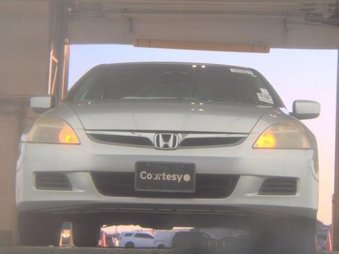 Used 2006 Honda Accord EX image 8