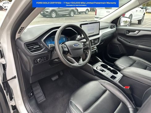 Certified 2023 Ford Escape Platinum image 9