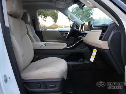 New 2026 INFINITI QX80 Pure AWD/4WD image 18