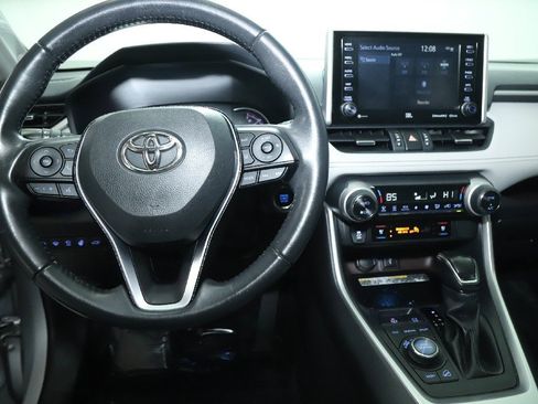 Used 2021 Toyota RAV4 Limited image 31