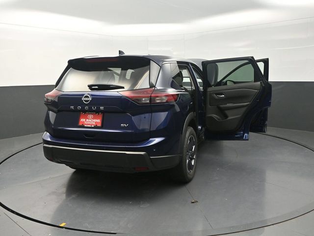 Used 2024 Nissan Rogue SV FWD image 44