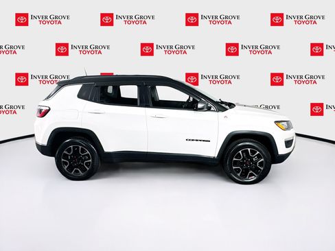 Used 2019 Jeep Compass Trailhawk w/ Cold Weather Group AWD/4WD image 4