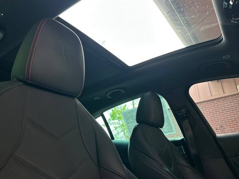 Used 2023 Maserati Grecale Modena AWD/4WD image 22