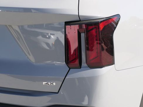 New 2026 Kia Sorento S image 4