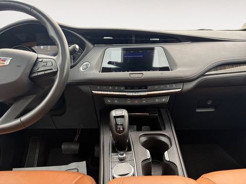 Used 2019 Cadillac XT4 Premium Luxury AWD/4WD image 11