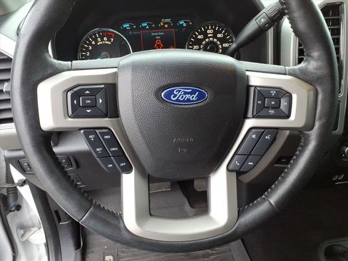Used 2018 Ford F150 Lariat image 18