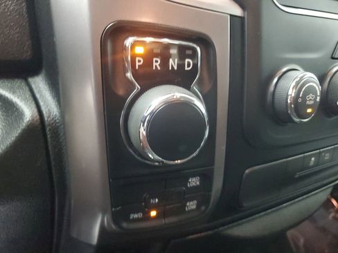 Used 2021 RAM 1500 Classic SLT image 29