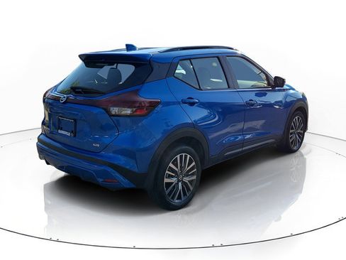 Used 2021 Nissan Kicks SR FWD image 2