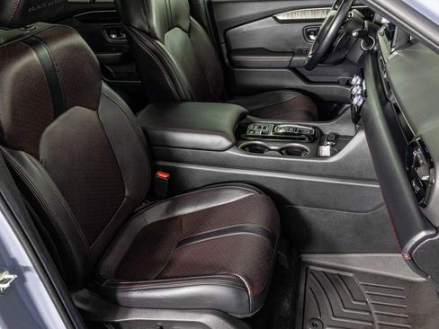 Used 2025 Honda Pilot Black Edition image 50
