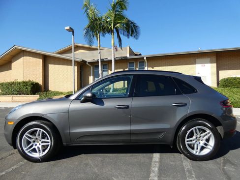 Used 2018 Porsche Macan Sport Edition image 14