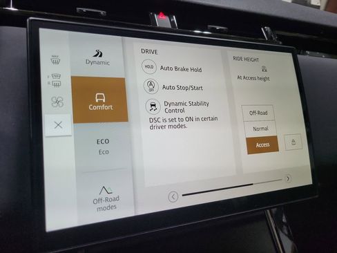 Used 2024 Land Rover Range Rover Velar Dynamic SE image 34