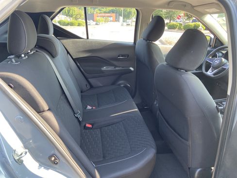 Certified 2022 Nissan Kicks SV FWD image 18