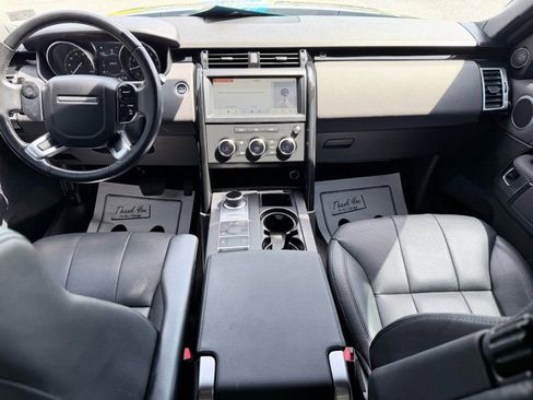 Used 2019 Land Rover Discovery SE image 9