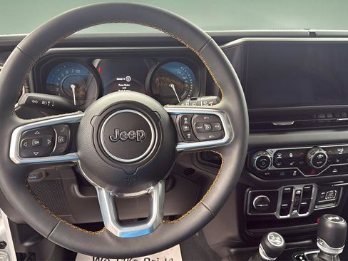 Used 2024 Jeep Wrangler Sahara 4xe image 14