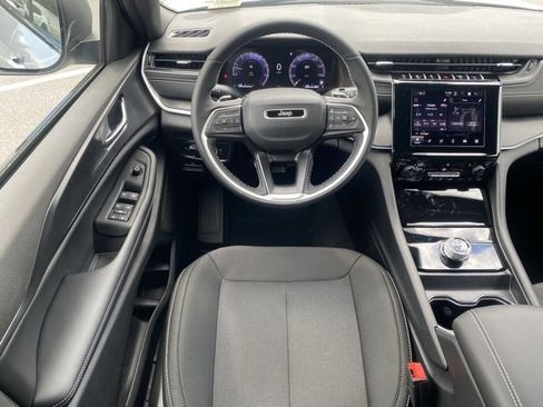 New 2025 Jeep Grand Cherokee L Laredo w/ Luxury Tech Group I image 37