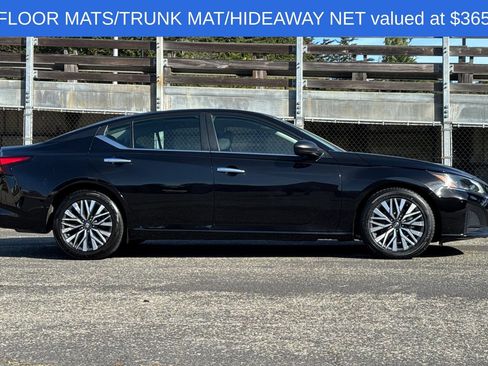 Used 2024 Nissan Altima 2.5 SV FWD image 3