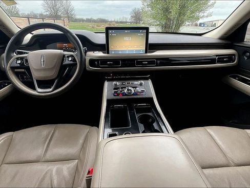 Used 2022 Lincoln Aviator Reserve w/ Elements Package Plus image 14