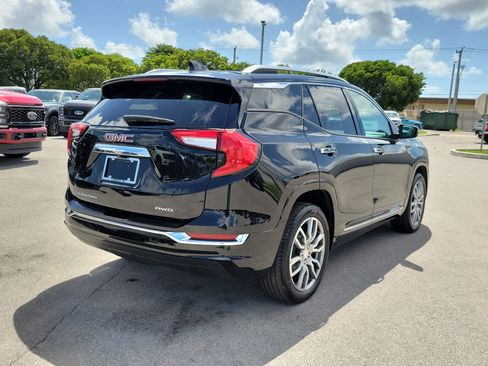 Used 2023 GMC Terrain Denali AWD/4WD image 5