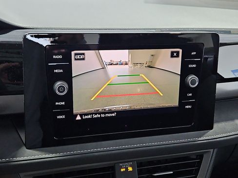 New 2026 Volkswagen Taos SE FWD image 19