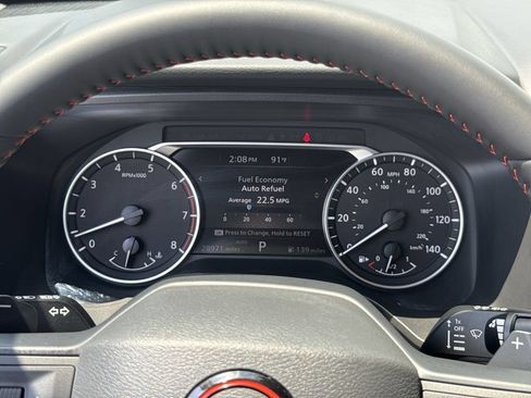 Used 2025 Nissan Rogue SV AWD/4WD image 25
