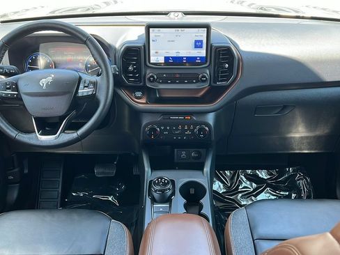 Certified 2022 Ford Bronco Sport Outer Banks w/ Tech Package AWD/4WD image 9
