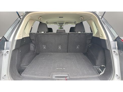 Used 2022 Nissan Rogue SV FWD image 25