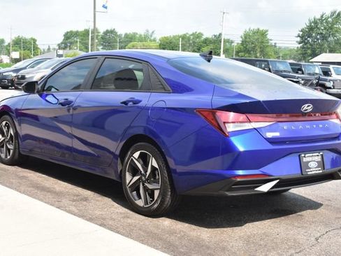 Used 2023 Hyundai Elantra SEL w/ Convenience Package FWD image 14