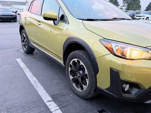 Used 2022 Subaru Crosstrek 2.0i Premium AWD/4WD image 11