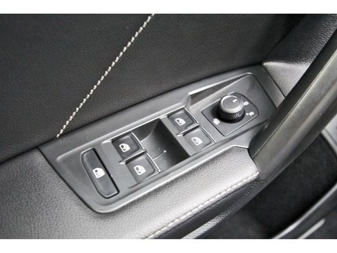 Used 2022 Volkswagen Tiguan SE R-Line AWD/4WD image 22