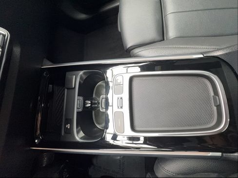 Used 2025 Mercedes-Benz GLB 250 4MATIC image 44