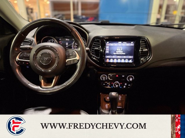 Used 2019 Jeep Compass Limited AWD/4WD image 9