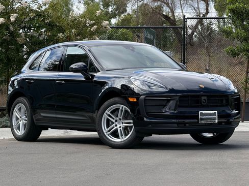 Used 2026 Porsche Macan image 9