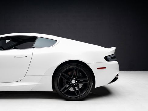 Used 2016 Aston Martin DB9 GT image 20