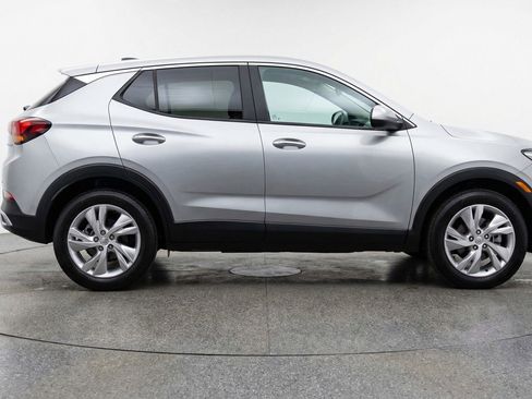 Used 2025 Buick Encore GX Preferred AWD/4WD image 11