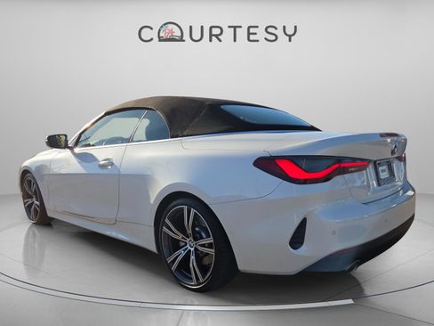 Used 2021 BMW 430i Convertible w/ Executive Package image 3