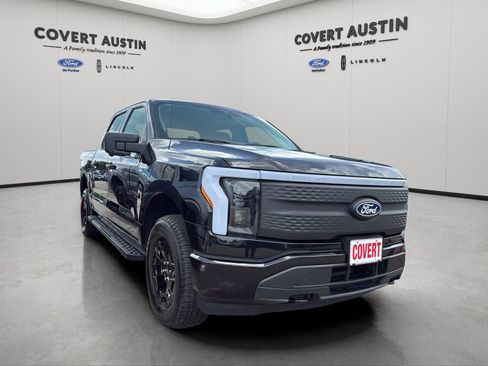 Used 2025 Ford F150 Lightning XLT AWD/4WD image 7