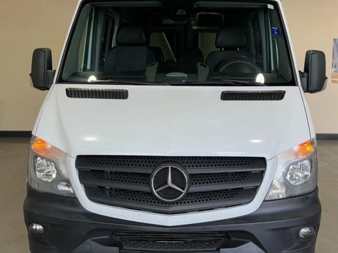 Used 2017 Mercedes-Benz Sprinter 2500 image 3