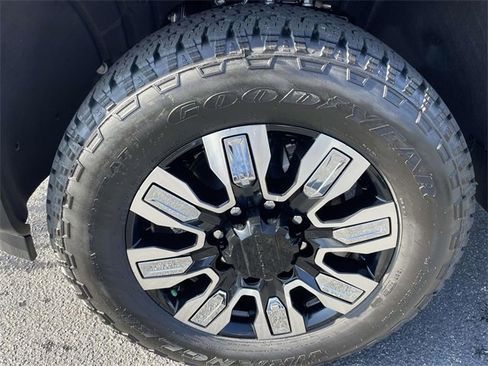 New 2026 GMC Sierra 2500 Denali w/ Denali Reserve Package image 6