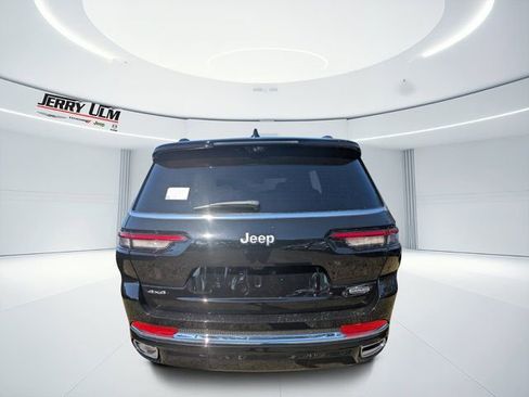 New 2025 Jeep Grand Cherokee L Overland w/ Advanced Protech Group III AWD/4WD image 3