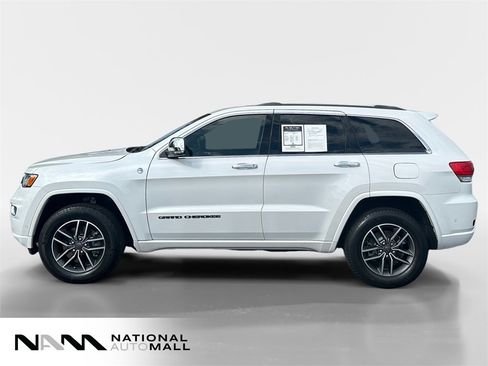 Used 2019 Jeep Grand Cherokee Overland image 2