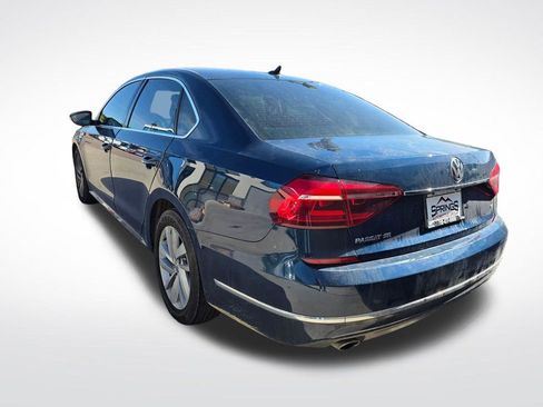 Used 2018 Volkswagen Passat 2.0T SE FWD image 5