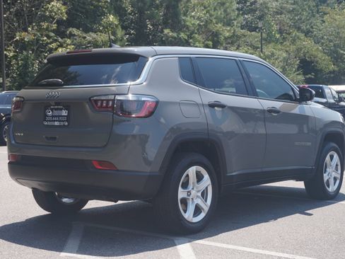 Used 2023 Jeep Compass Sport image 10