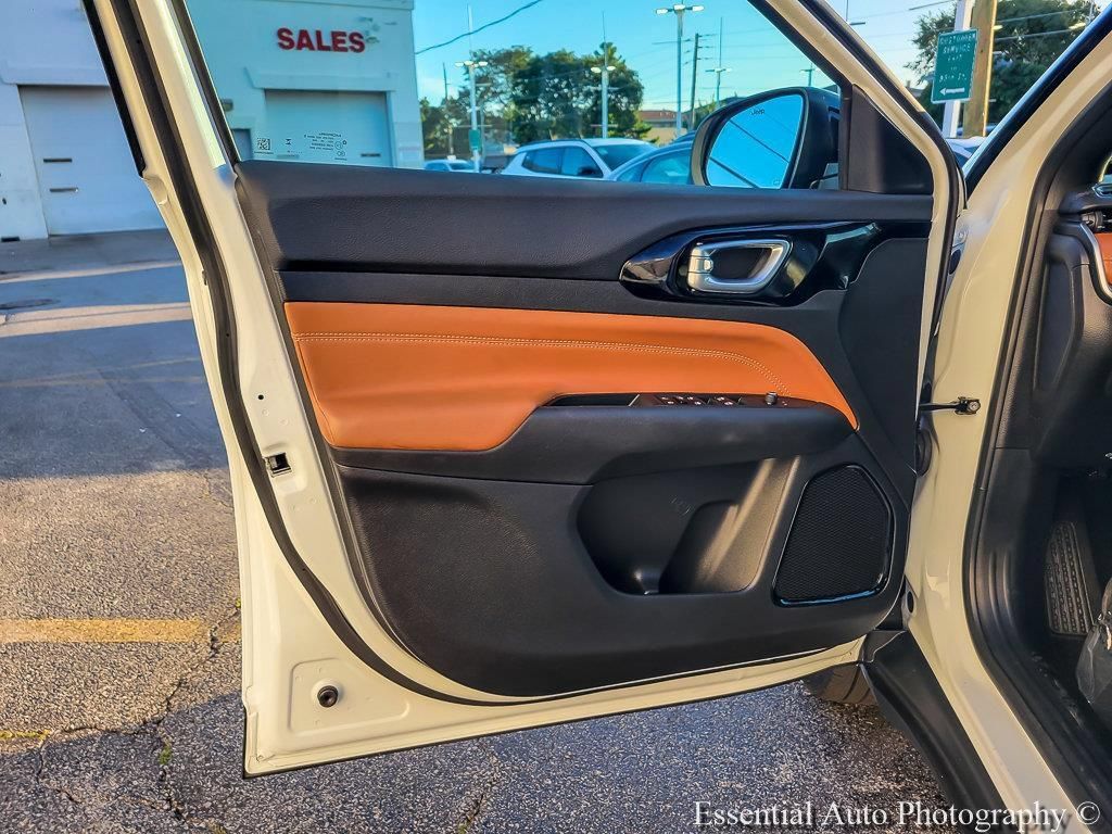 Certified 2025 Jeep Compass Limited AWD/4WD image 21