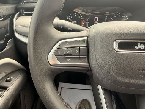 Used 2025 Jeep Compass Limited AWD/4WD image 19