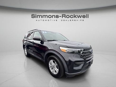 Used 2020 Ford Explorer XLT w/ Comfort Package AWD/4WD image 5