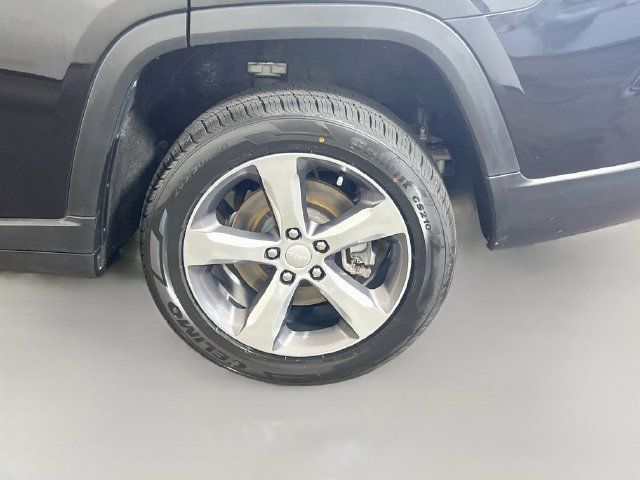 Used 2021 Jeep Grand Cherokee L Limited AWD/4WD image 27