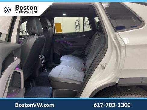 New 2026 Volkswagen Tiguan SE R-Line image 10