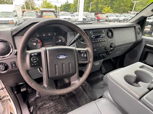 Used 2016 Ford F550 4x4 Regular Cab Super Duty image 27