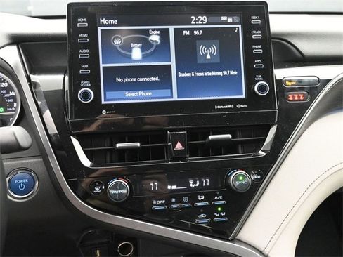 Used 2023 Toyota Camry XLE image 28