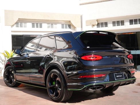 Used 2025 Bentley Bentayga AWD/4WD image 3